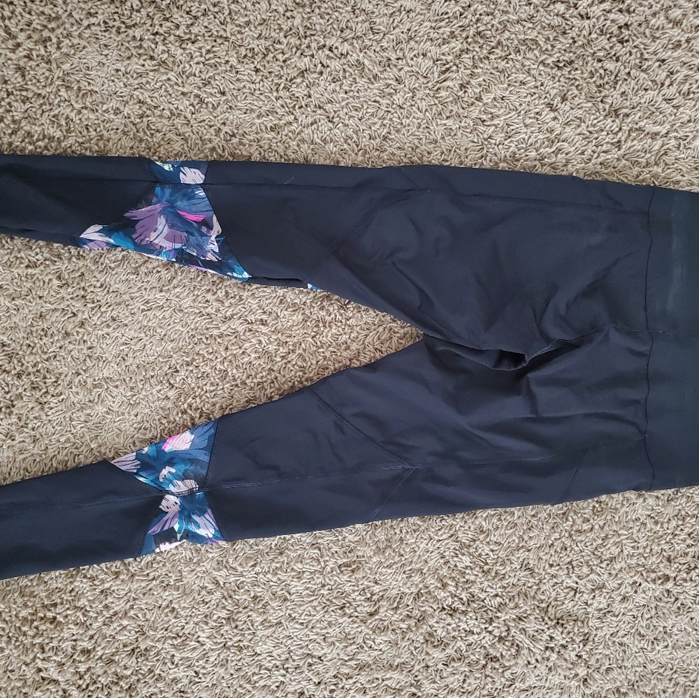 PINK workout leggings